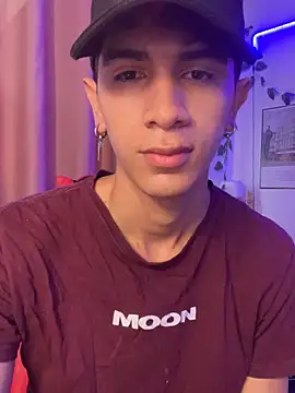 Snapshot of rickyvalentino chatting on September 26, 2025, 1:51 pm rickyvalentino online show from September 26, 2025, 1:51 pm