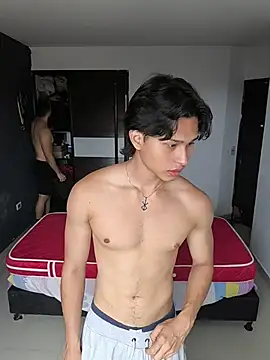 Snapshot of TeddyBear_07 chatting on December 1, 2025, 12:28 pm TeddyBear 07 online show from December 1, 2025, 12:28 pm