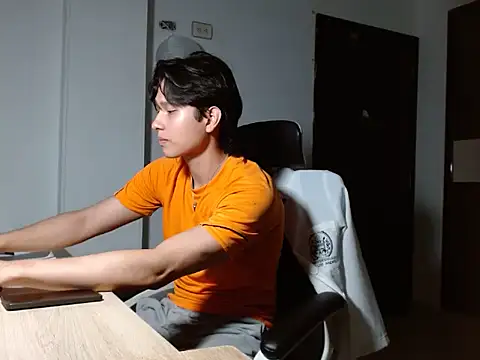 Snapshot of TeddyBear_07 chatting on September 11, 2025, 1:33 pm TeddyBear 07 online show from September 11, 2025, 1:33 pm