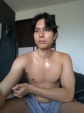 Snapshot of TeddyBear_07 chatting on November 11, 2025, 12:33 pm TeddyBear 07 online show from November 11, 2025, 12:33 pm