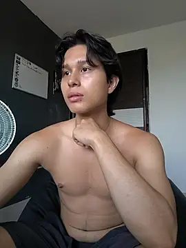 Snapshot of TeddyBear_07 chatting on November 15, 2025, 11:47 am TeddyBear 07 online show from November 15, 2025, 11:47 am