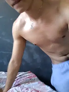 Snapshot of TeddyBear_07 chatting on September 24, 2025, 12:55 pm TeddyBear 07 online show from September 24, 2025, 12:55 pm