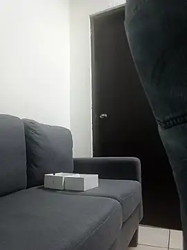 HomHot47 online show from November 17, 2025, 11:31 pm