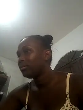 Snapshot of Morena_2021 chatting on November 4, 2025, 2:26 am Morena 2021 online show from November 4, 2025, 2:26 am