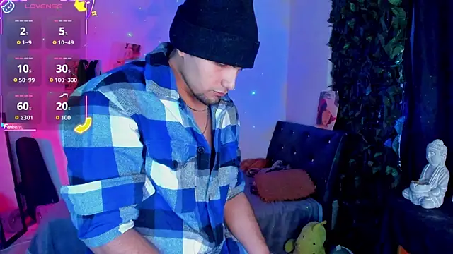 Snapshot of JordanKollins chatting on October 17, 2025, 10:22 pm JordanKollins online show from October 17, 2025, 10:22 pm