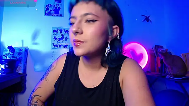 Snapshot of AlmaNanax chatting on November 6, 2025, 4:49 am AlmaNanax online show from November 6, 2025, 4:49 am