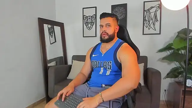 Justin kingX7 online show from April 10, 2026, 4:08 am