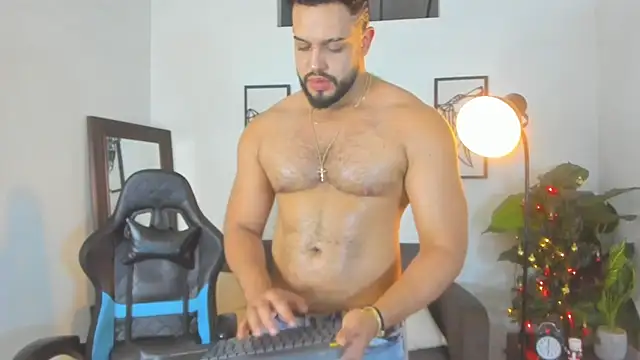 Snapshot of Justin_kingX7 chatting on December 14, 2025, 11:43 pm Justin kingX7 online show from December 14, 2025, 11:43 pm