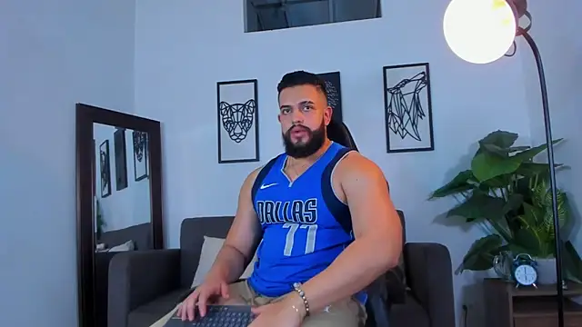 Justin kingX7 online show from April 23, 2026, 3:46 am