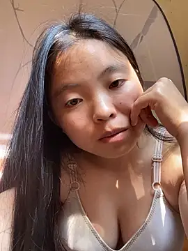 Snapshot of viluna chatting on November 24, 2025, 4:56 am viluna online show from November 24, 2025, 4:56 am