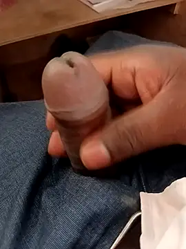 Snapshot of blackdick44 chatting on September 11, 2025, 6:24 am blackdick44 online show from September 11, 2025, 6:24 am