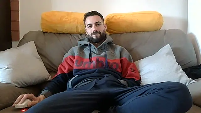 Snapshot of Amicisegreti chatting on February 20, 2026, 11:56 am Amicisegreti online show from February 20, 2026, 11:56 am