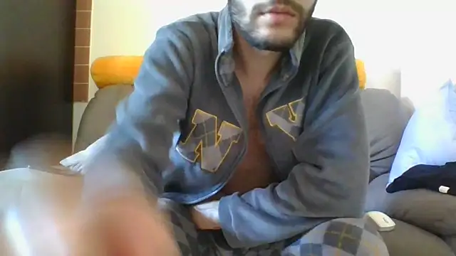 Snapshot of Amicisegreti chatting on February 26, 2026, 6:46 am Amicisegreti online show from February 26, 2026, 6:46 am