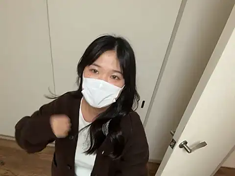 Snapshot of hikiwarinatto_xoxo chatting on November 3, 2025, 5:34 am hikiwarinatto xoxo online show from November 3, 2025, 5:34 am