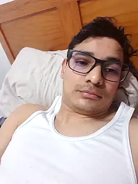 Elcurvo69 online show from February 20, 2026, 9:39 pm