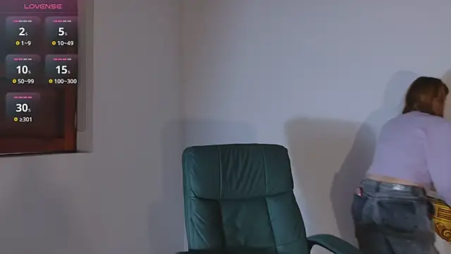 Olivia11  online show from November 13, 2025, 11:14 am