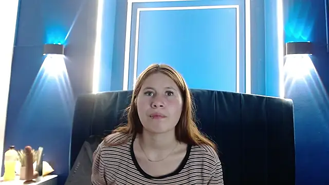 Olivia11  online show from September 16, 2025, 12:50 pm