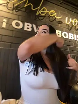 SofiaWildee online show from January 18, 2026, 10:35 pm