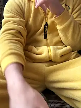 Snapshot of marik_goldd chatting on October 6, 2025, 12:06 pm marik goldd online show from October 6, 2025, 12:06 pm