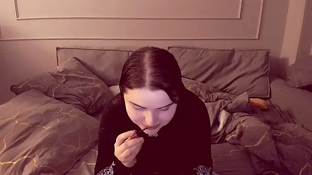 Isabellaprincess online show from November 12, 2025, 9:40 pm