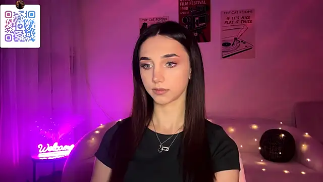 LinaMour online show from March 22, 2026, 10:22 pm