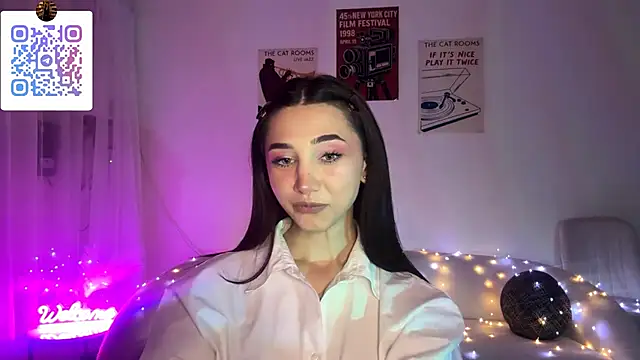 LinaMour online show from April 2, 2026, 10:38 pm