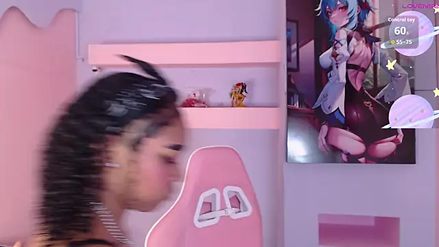 Snapshot of SkylerBloomm chatting on October 11, 2025, 2:45 am SkylerBloomm online show from October 11, 2025, 2:45 am