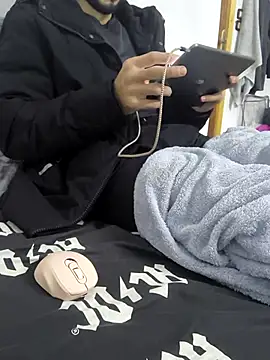 Snapshot of yazinyazin1 chatting on November 30, 2025, 9:04 pm yazinyazin1 online show from November 30, 2025, 9:04 pm