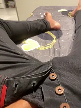 fitsexyman online show from March 29, 2026, 4:52 pm