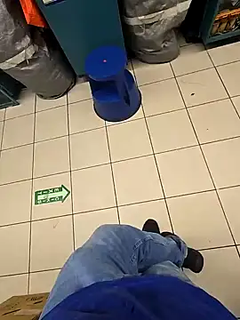 sisman31 online show from October 1, 2025, 10:46 pm