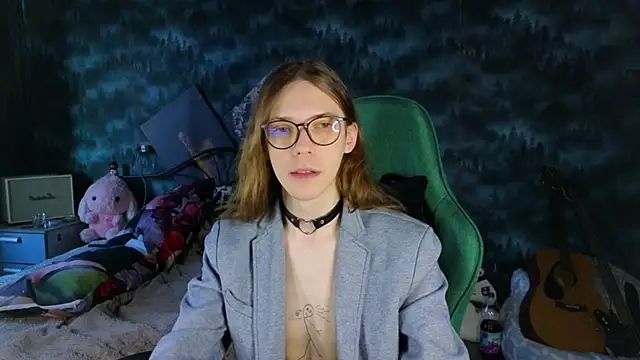 artass2 online show from November 4, 2025, 1:04 pm