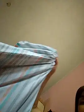 isabella931054 online show from September 20, 2025, 2:11 pm