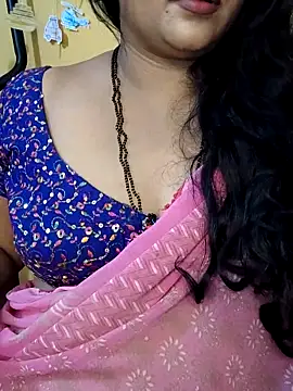 Snapshot of Angel0731 chatting on May 12, 2026, 6:03 pm Angel0731 online show from May 12, 2026, 6:03 pm