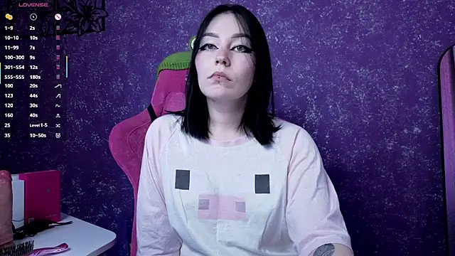 MargarettRose online show from June 5, 2026, 6:52 am
