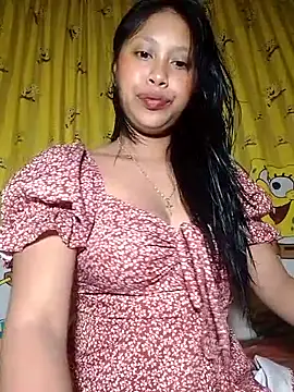 Snapshot of UrSweetAsianLady_02 chatting on December 21, 2025, 12:35 am UrSweetAsianLady 02 online show from December 21, 2025, 12:35 am