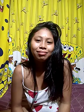 Snapshot of UrSweetAsianLady_02 chatting on October 17, 2025, 8:10 pm UrSweetAsianLady 02 online show from October 17, 2025, 8:10 pm