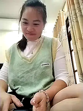 Snapshot of tuyetnhi-00 chatting on November 5, 2025, 12:47 am tuyetnhi-00 online show from November 5, 2025, 12:47 am