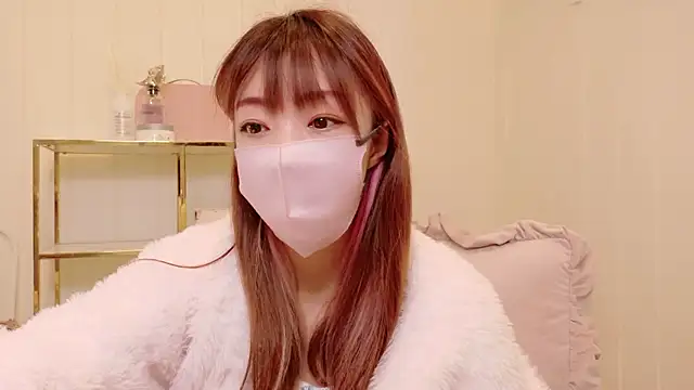 Snapshot of SUZU_1201 chatting on September 30, 2025, 12:05 am SUZU 1201 online show from September 30, 2025, 12:05 am