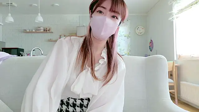 SUZU 1201 online show from April 9, 2026, 12:34 am