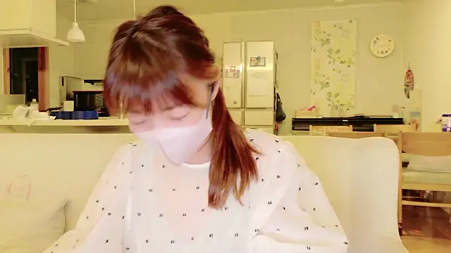 Snapshot of SUZU_1201 chatting on July 7, 2026, 11:14 am SUZU 1201 online show from July 7, 2026, 11:14 am
