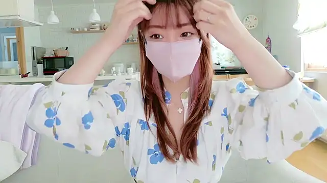 SUZU 1201 online show from February 24, 2026, 12:33 am