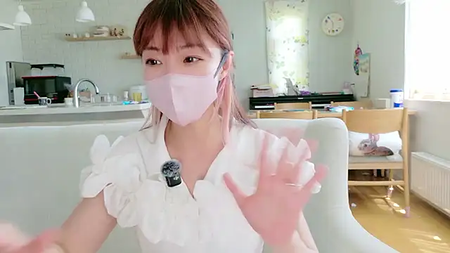 Snapshot of SUZU_1201 chatting on June 12, 2026, 2:31 am SUZU 1201 online show from June 12, 2026, 2:31 am