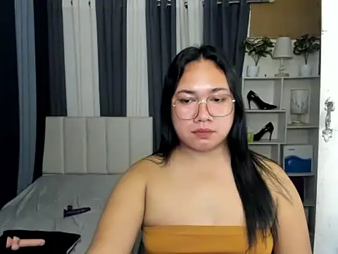 TsUncutKaren online show from March 8, 2026, 2:04 am