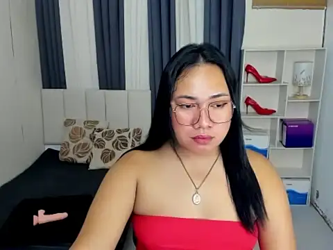 Snapshot of TsUncutKaren chatting on January 10, 2026, 5:14 am TsUncutKaren online show from January 10, 2026, 5:14 am