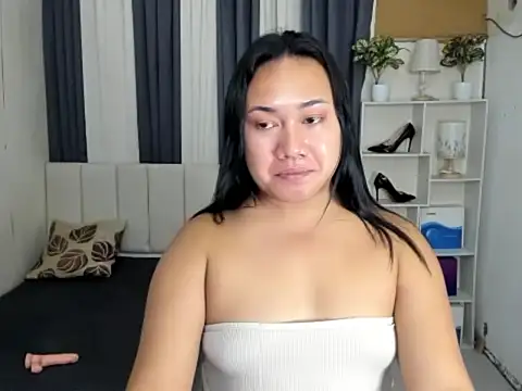 Snapshot of TsUncutKaren chatting on February 7, 2026, 6:21 am TsUncutKaren online show from February 7, 2026, 6:21 am