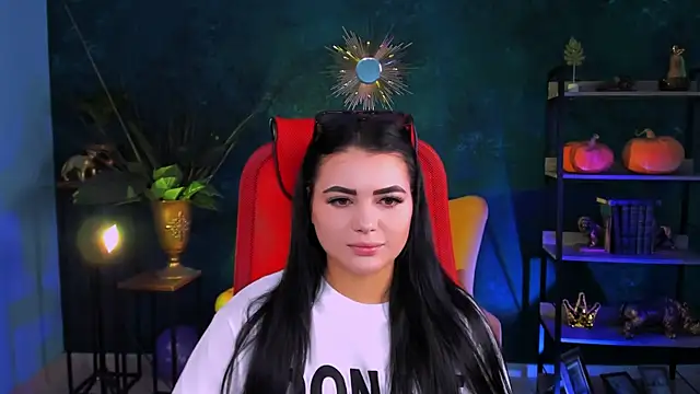 Snapshot of NaomiWilsons chatting on November 4, 2025, 8:29 am NaomiWilsons online show from November 4, 2025, 8:29 am