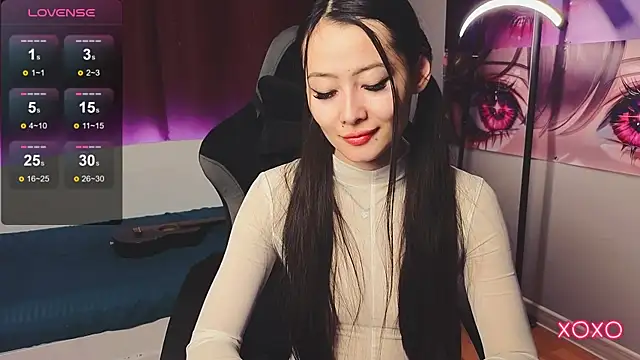 Milly  Foxy online show from December 14, 2025, 1:49 pm