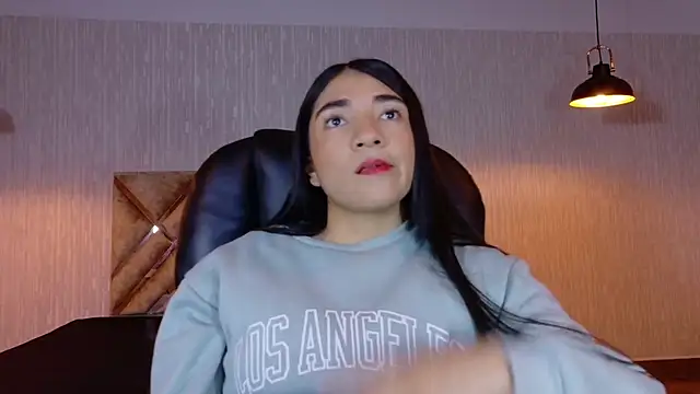 Aurora jones11 online show from December 5, 2025, 7:55 pm