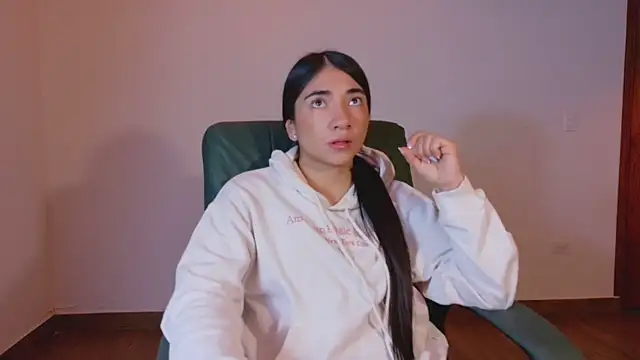 Aurora jones11 online show from December 2, 2025, 3:52 am