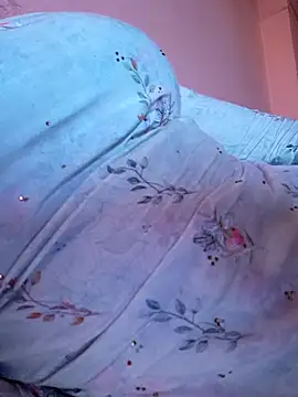 Snapshot of ariya-03 chatting on November 18, 2025, 6:17 am ariya-03 online show from November 18, 2025, 6:17 am